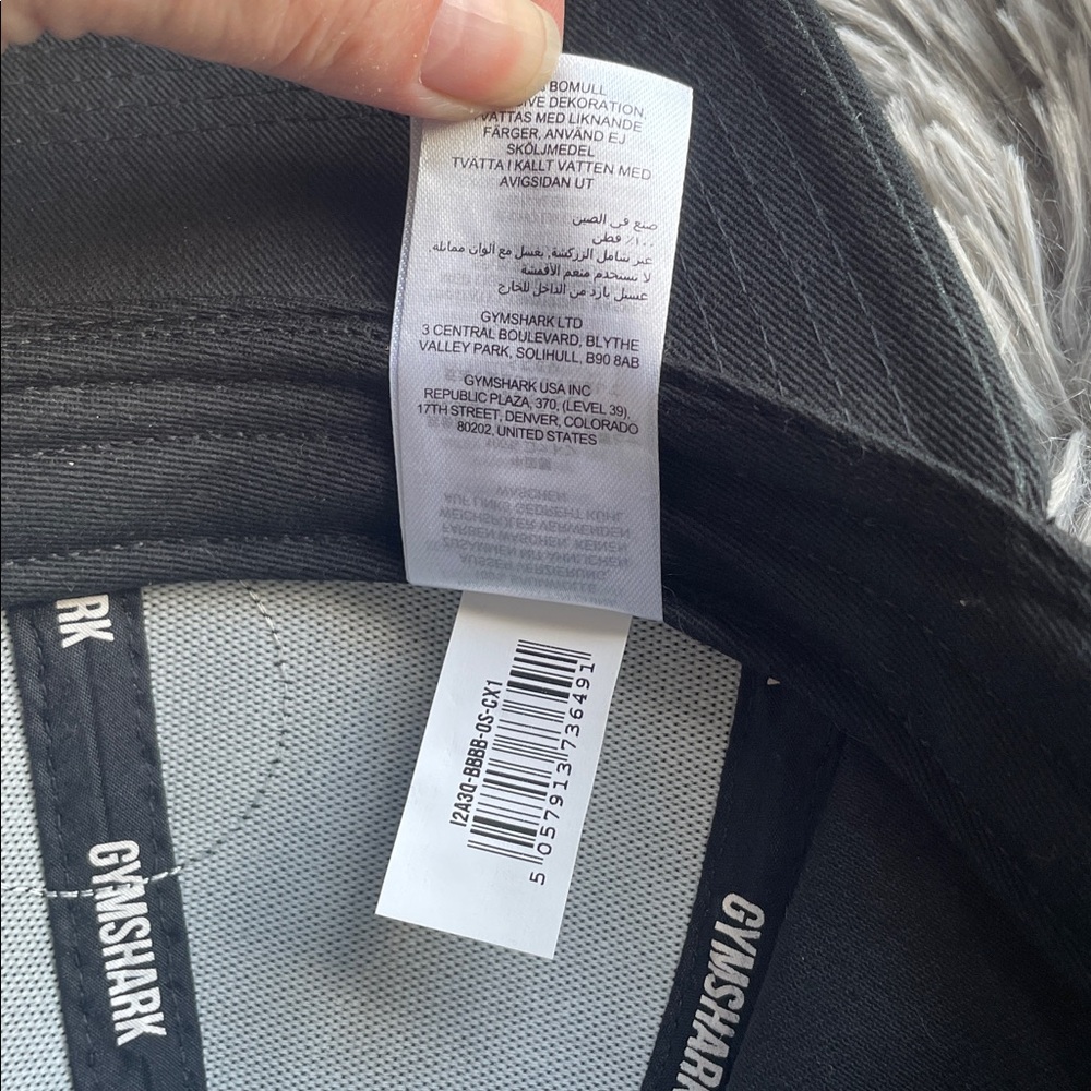 Gymshark NWOT Black ‘The Legacy Cap’ - Picture 9 of 9